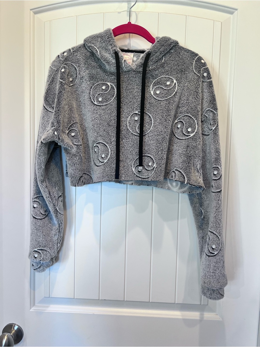 Yin Yang Embroidery Cut Cropped Gray Plush Hoodie Small 4-6